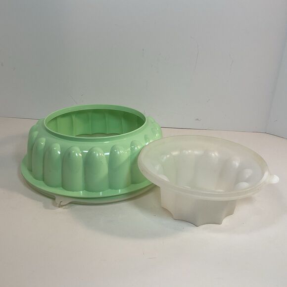 Vintage Tupperware Jadeite Mint Green Jello Mold Ice Ring Jel-n-serve 3 Pc #1202 - Picture 3 of 6